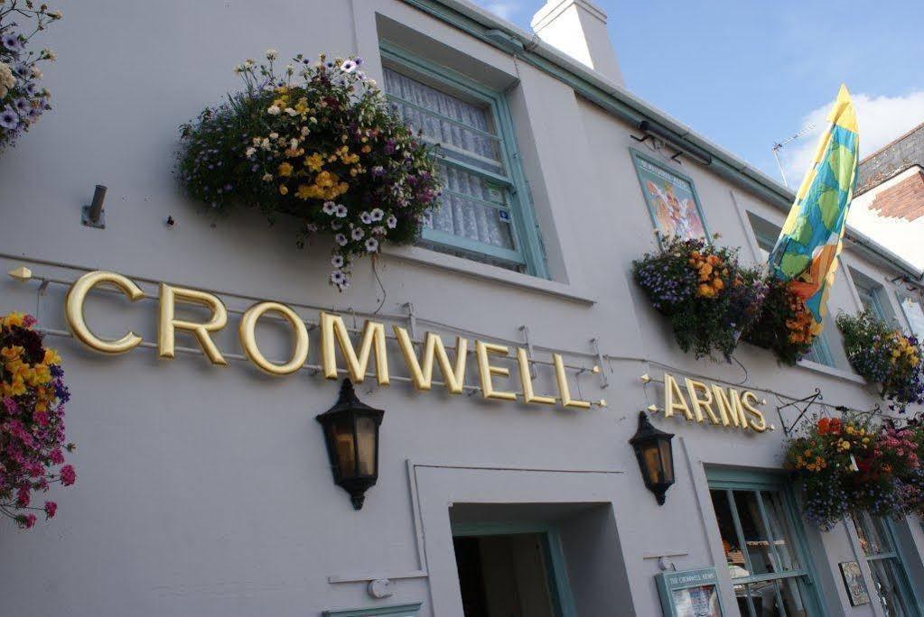 The Cromwell Arms Inn 보비트래시 외부 사진