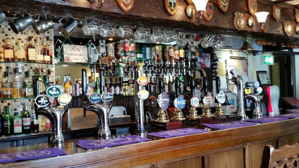The Cromwell Arms Inn 보비트래시 외부 사진