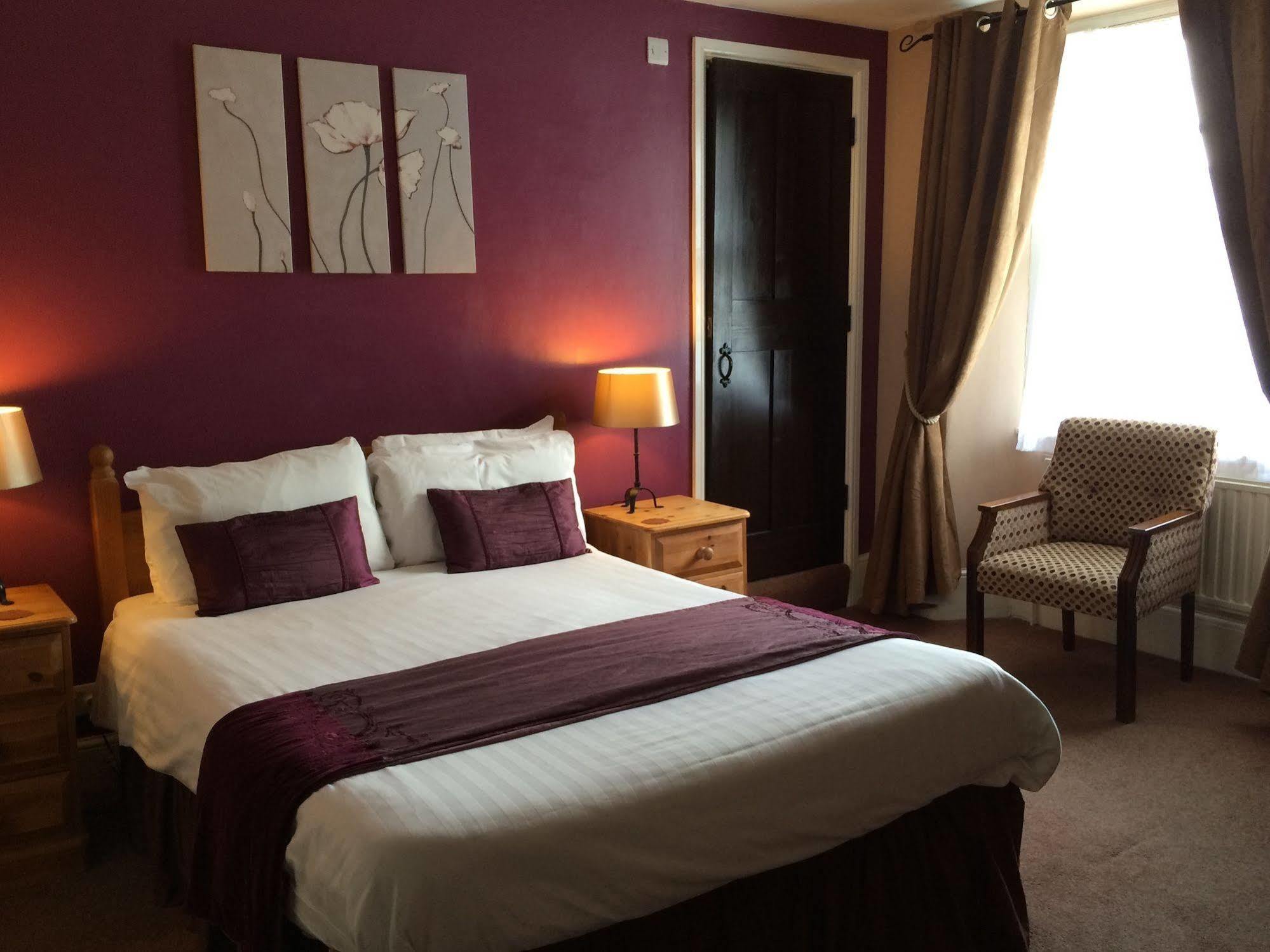 The Cromwell Arms Inn 보비트래시 외부 사진
